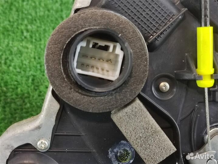 Замок двери передней левой Toyota Corolla E120 20