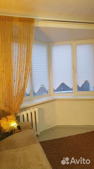 Нитяные занавески золотые с металлическими бусинам