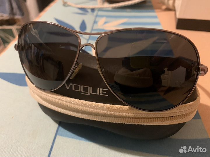 Очки солнцезащитные vogue