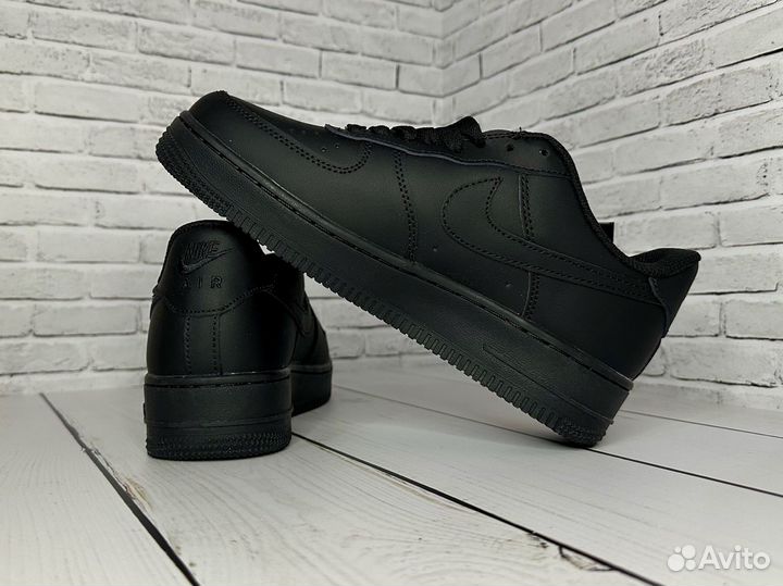 Кроссовки Nike Air Force
