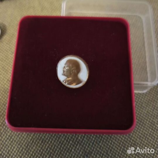 Знак с Лениным