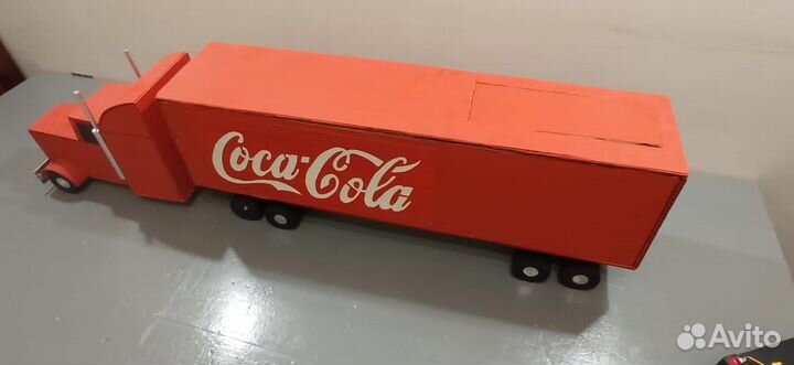 Модель грузовика Кока-колы (Coca-Cola Truck)