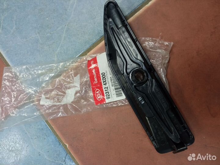 Повторитель на крыло правый белый KIA RIO (2011)