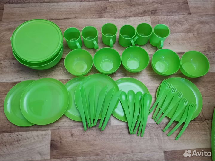 Пластиковая посуда для походов и пикников