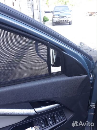 Шторки солнцезащитные автомобильные