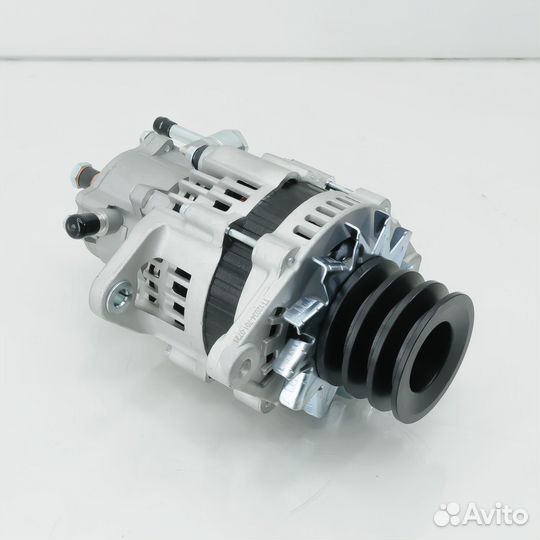 Генератор 24V isuzu ELF 4HF1, 4HG1, вакуумник сзад