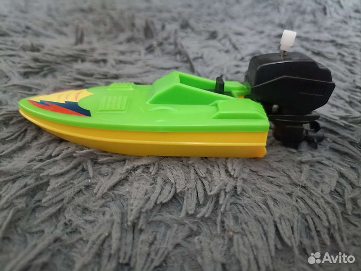 Игрушка (заводная)