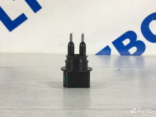 Датчик уровня жидкости омывателя skoda rapid 1 рес