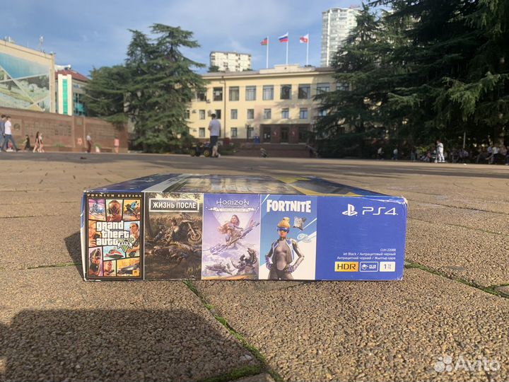 PlayStation 4 Slim 1Tb