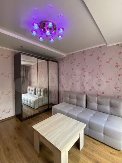 2-к. квартира, 52 м², 3/9 эт.