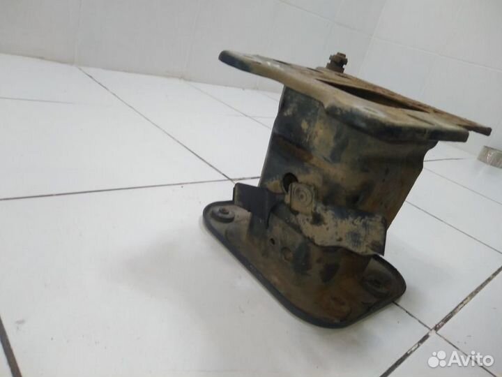 Кронштейн усилителя переднего бампера Chevrolet Ca