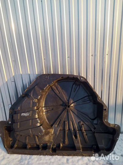 Ниша запасного колеса Renault Megan 2