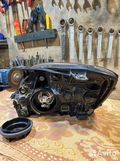 Правая Фара на Kio Rio