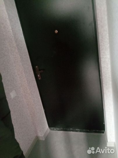 Продам входную дверь