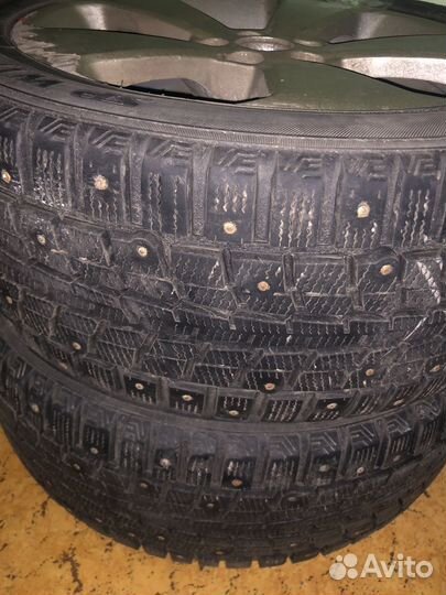 Dunlop SP Winter Ice 01 215/50 R17 95T