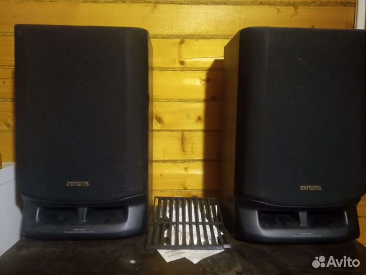 Колонки пассивные трёх полостные aiwa