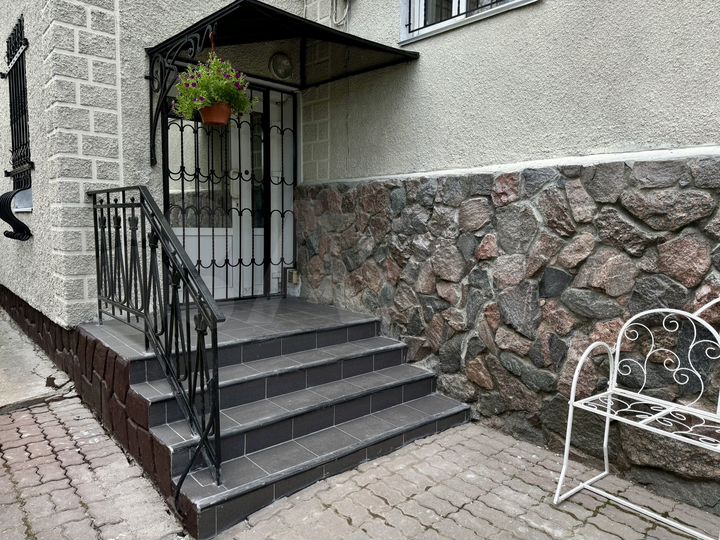 Дом 337,7 м² на участке 12,2 сот.