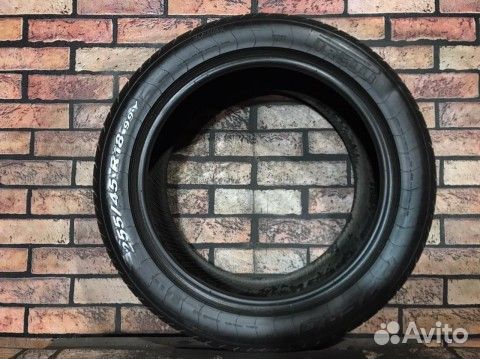 Pirelli P Zero 255/45 R18