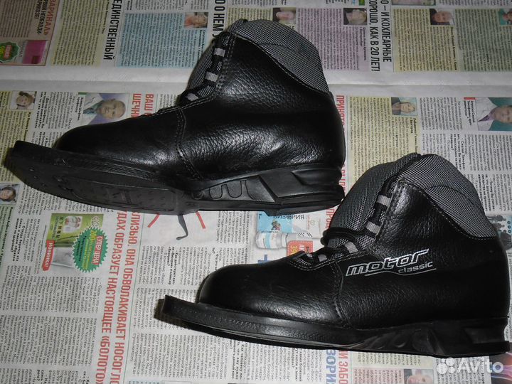 Лыжные ботинки на подростка