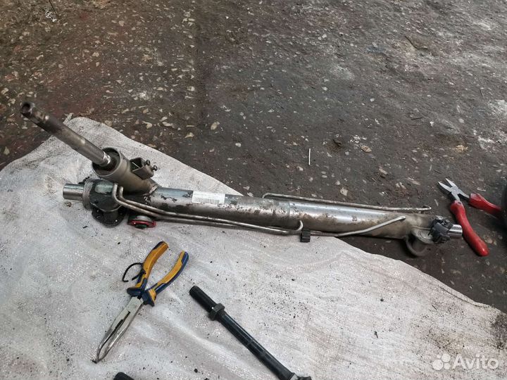 Рулевая рейка volvo 31201555