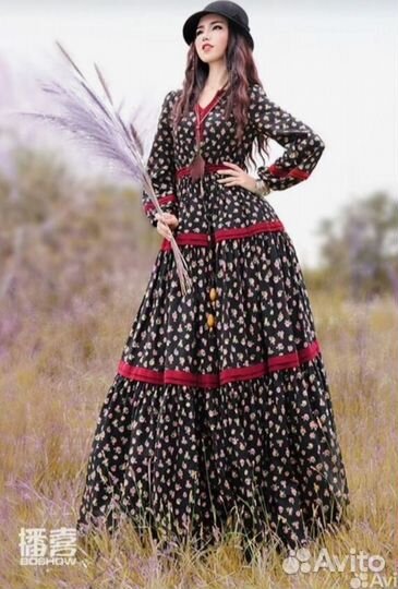 Платье черное в цветок Boshow