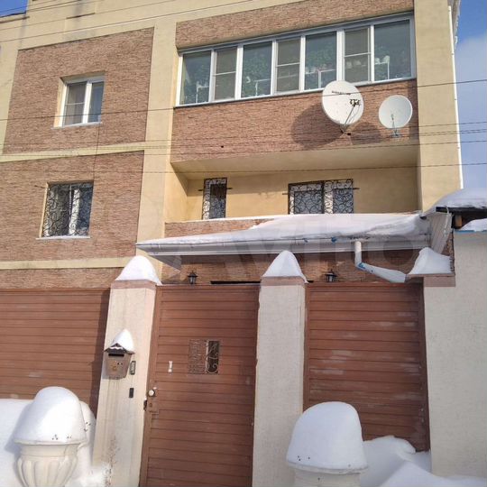 Дом 420,3 м² на участке 15 сот.