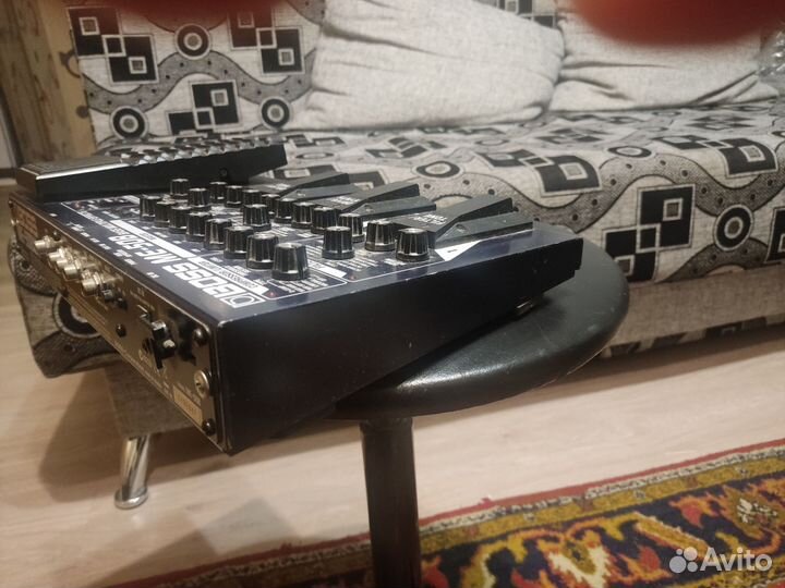 Басовый процессор boss me-50b