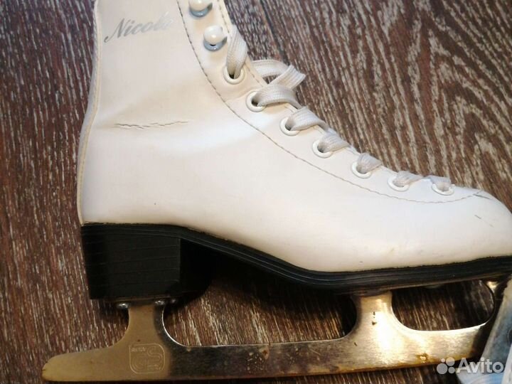 Коньки на девочку 30 размер