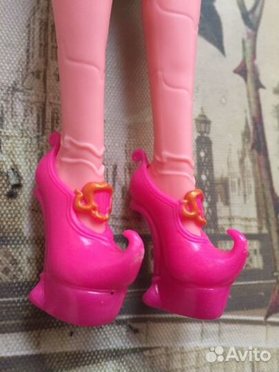 Эксклюзивная кукла монстр хай Джи джи Грант