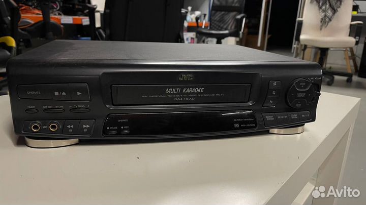 Видеомагнитофон JVC HR-J52MS