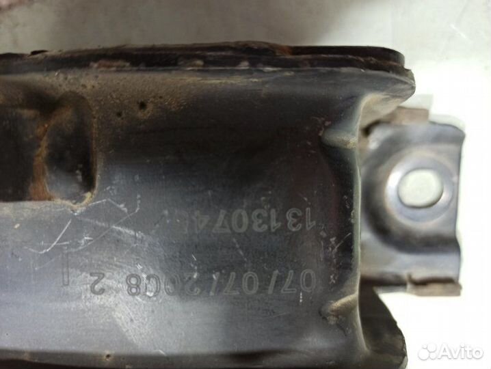 Подушка двигателя левая Opel Corsa D