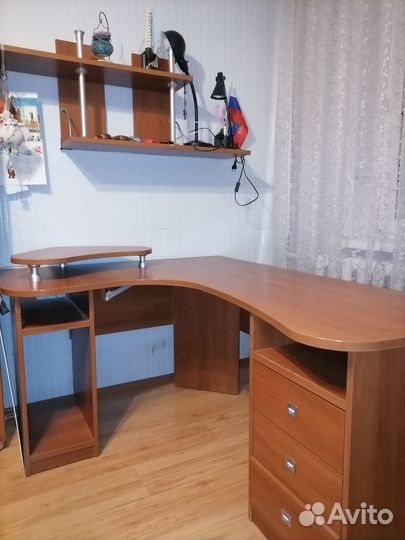 Компьютерный стол