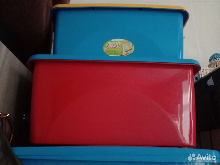 Пластиковый ящик 44л