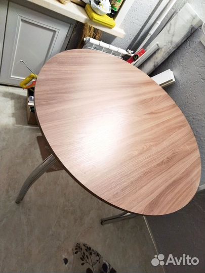 Стол кухонный круглый