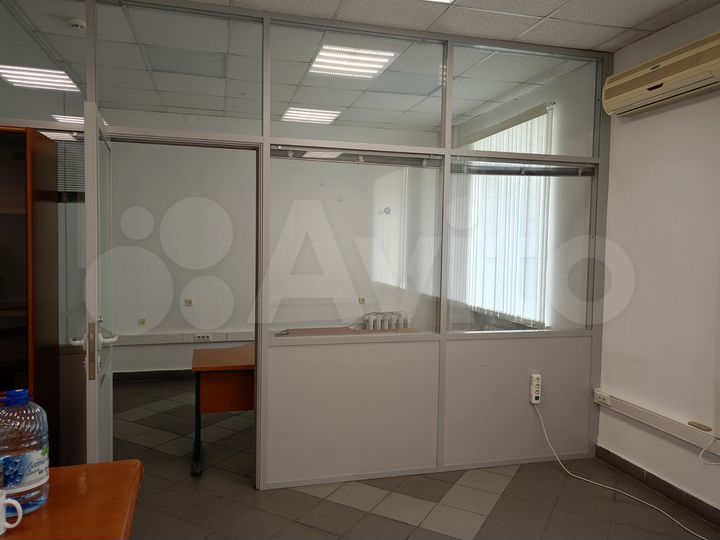 Офис с мебелью из 3х кабинетов, 53.5 м²