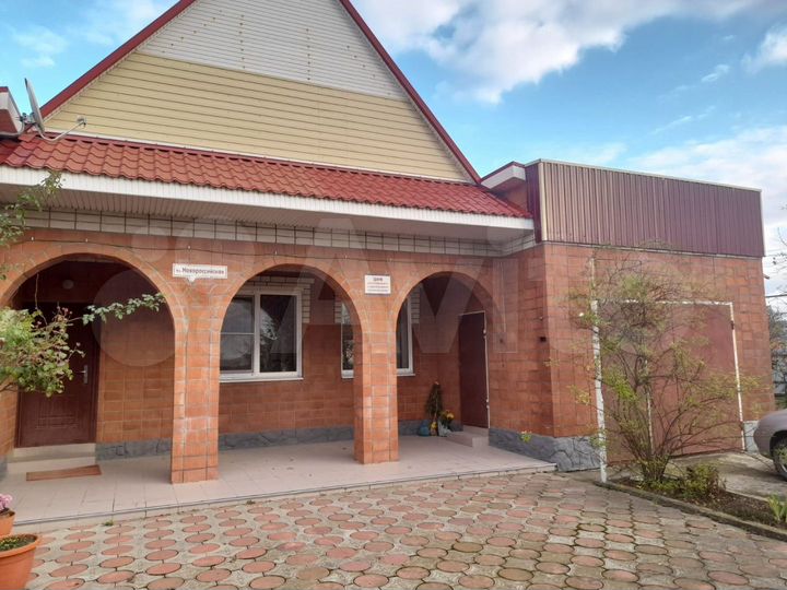 Дом 169 м² на участке 9,3 сот.