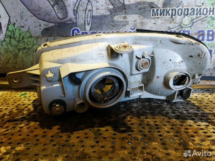 Фара передняя правая Hyundai Accent