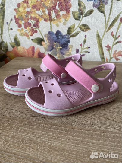 Сандали crocs