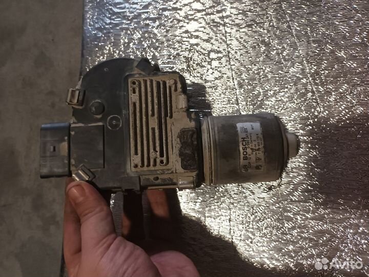 Моторчик дворников Volkswagen Touareg 2002/2006