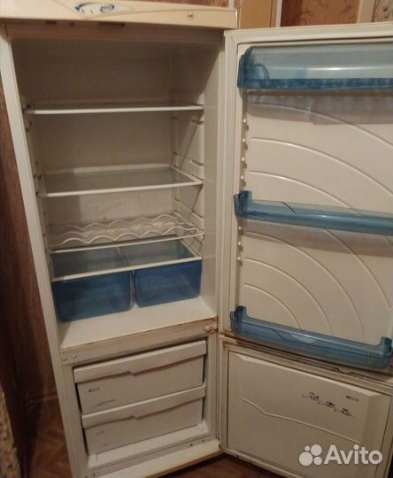 Холодильник 2камеоы 1.6м.Рабочий