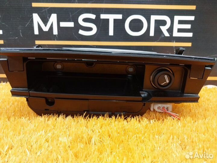 Пепельница Bmw 7-Series F01 N55B30A 2013