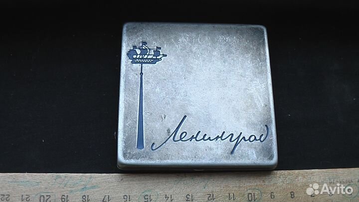 Пудреница женская СССР Ленинград мельхиор. небольш