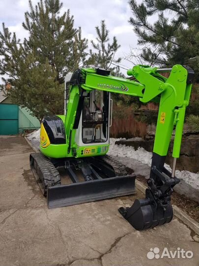 Мини-экскаватор