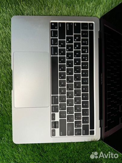 MacBook Pro 13 2020 M1 / 8 / 512 / Silver