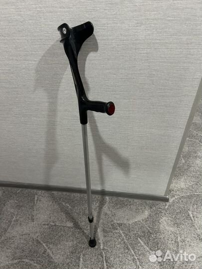 Подлокотный костыль