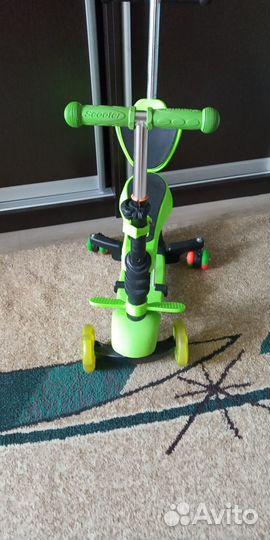 Самокат беговел детский. светящиеся колеса