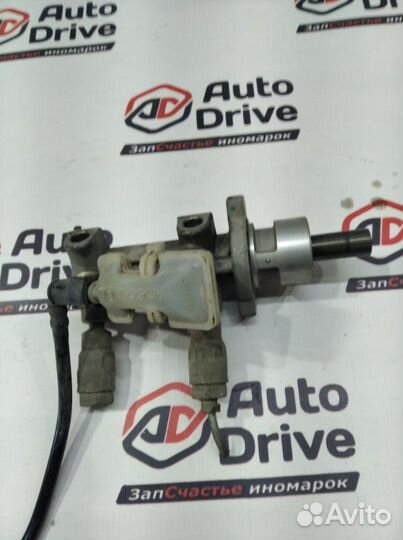 Главный тормозной цилиндр Ford Focus 1 2.0 2004