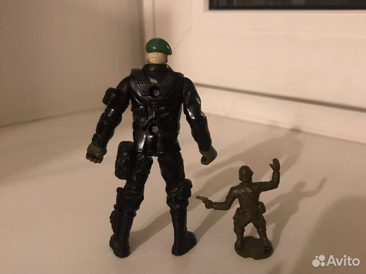 Продаю солдатиков