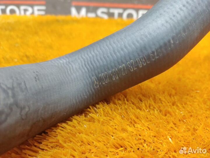 Патрубок радиатора нижний Mercedes-Benz C-Class