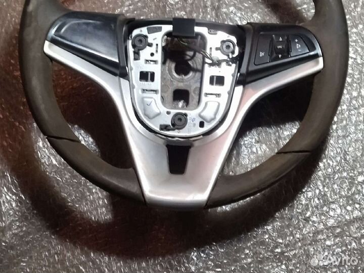 Руль Chevrolet Cruze J300 с подрулевой улиткой